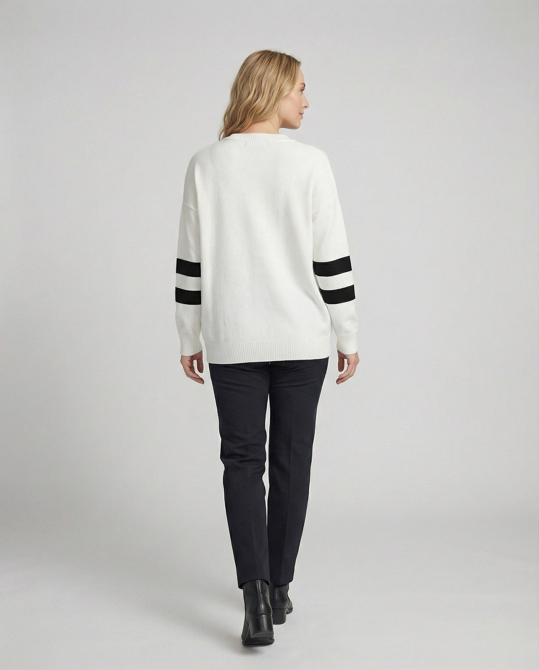 R&B | Damenpullover mit Herzmuster & V-Ausschnitt