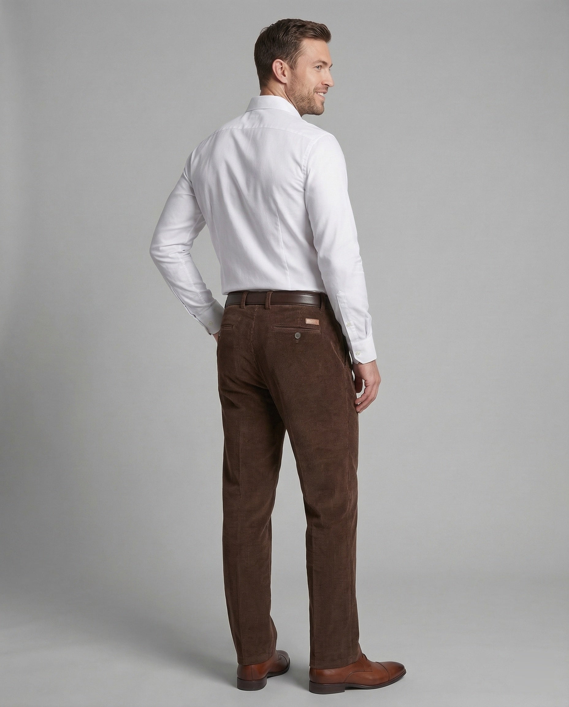 Herren Feincordhose mit Gürtelschlaufen