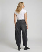 R&B | Mid Rise Barrel Jeans für Damen
