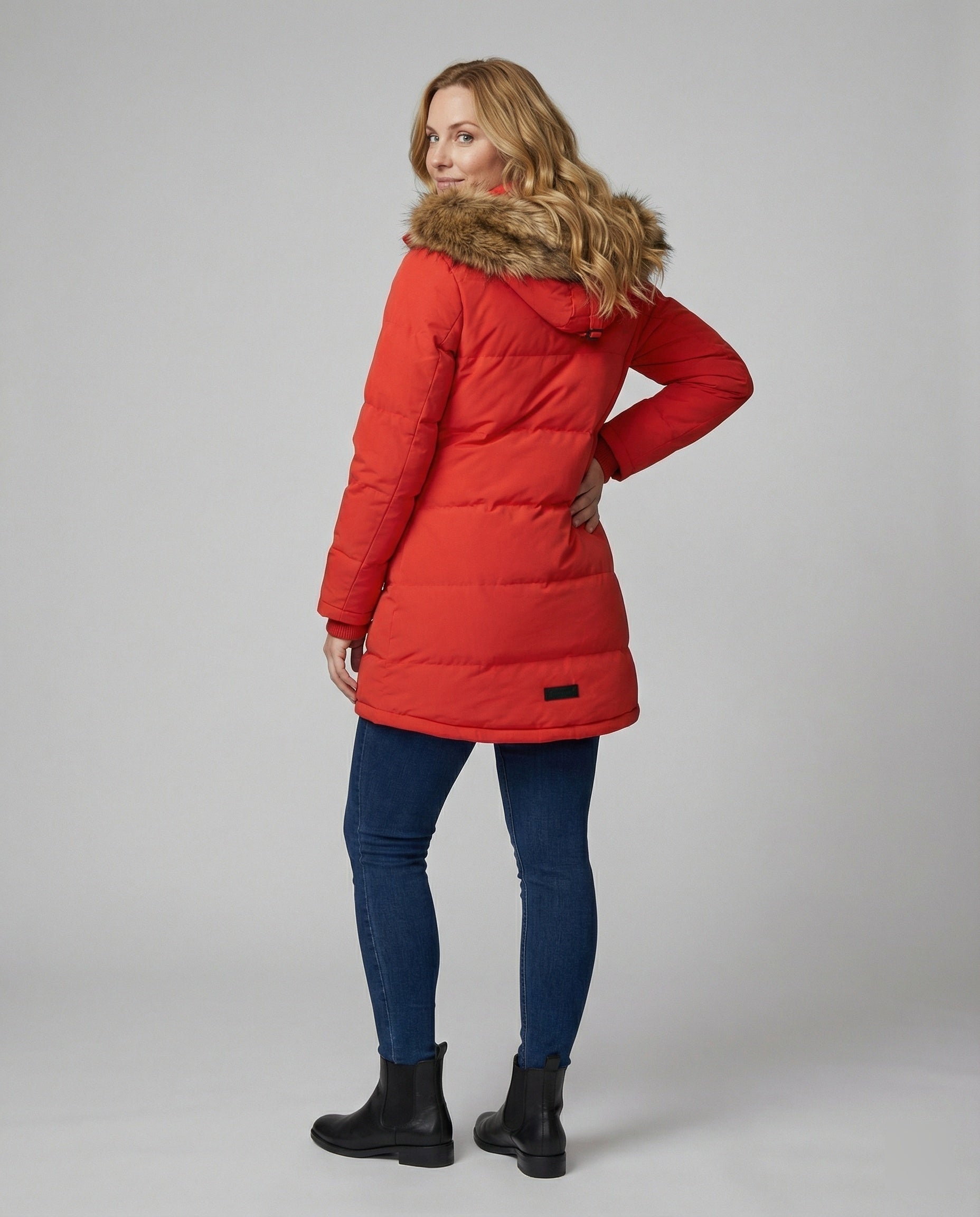R&B | Slim-Fit Winterparka mit Kunstfellkapuze