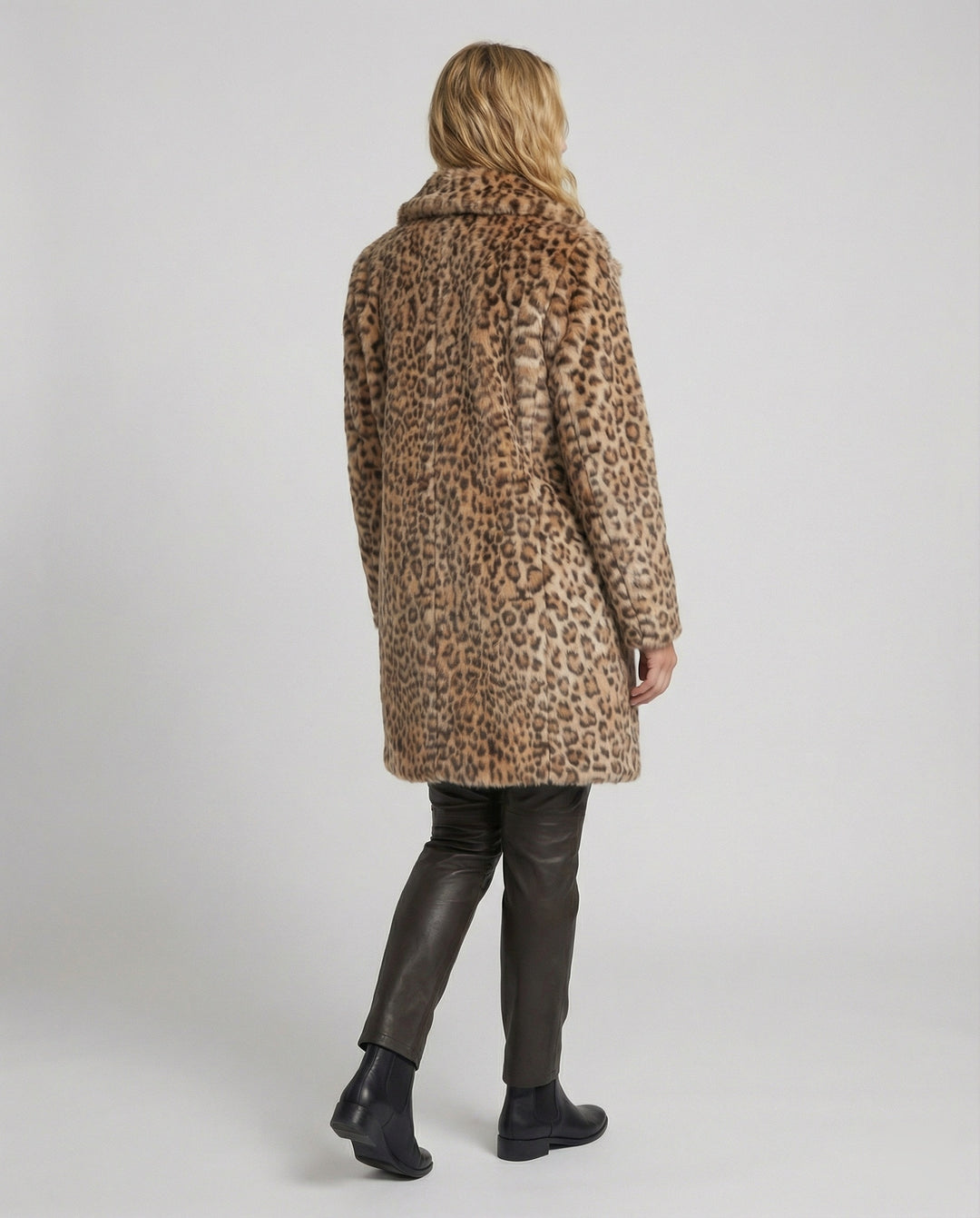 R&B | Mantel - Kunstpelz - Oversized Fit - Reverskragen - Leopardenprint