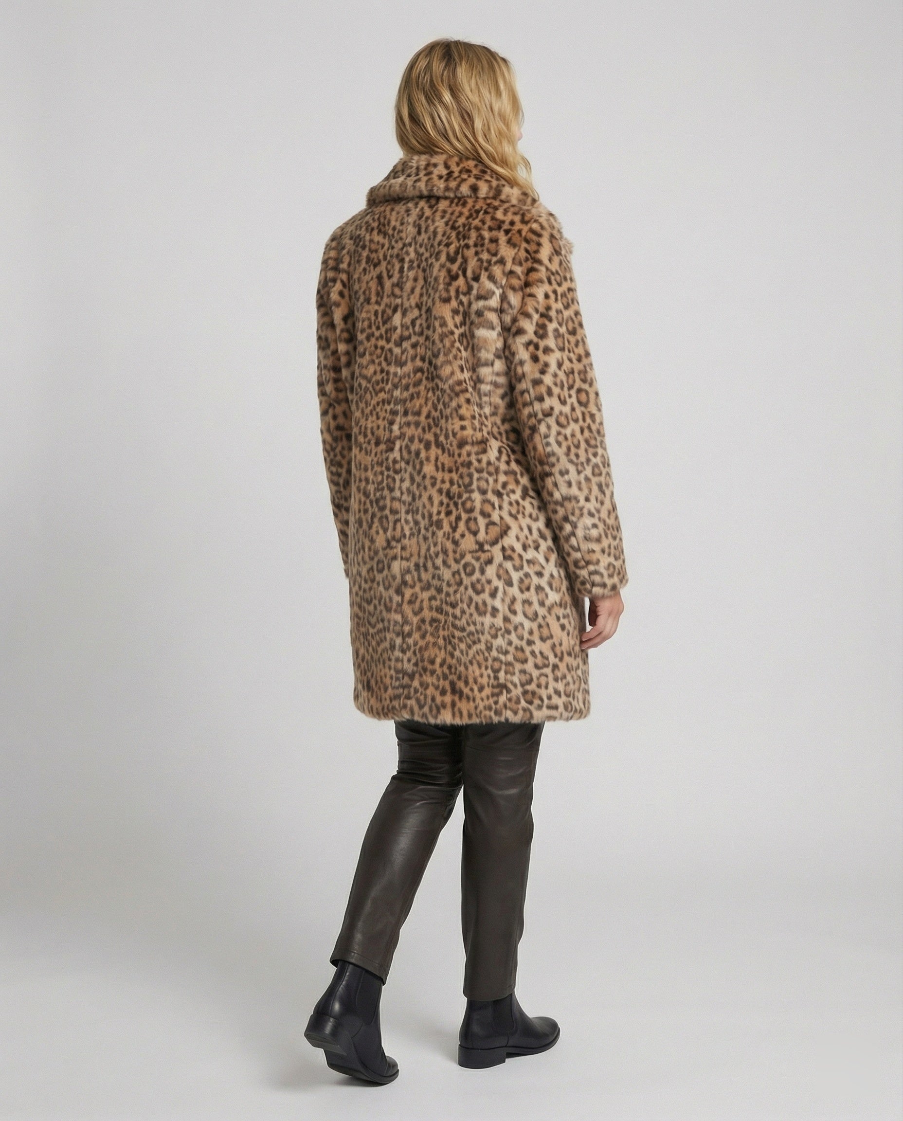 R&B | Mantel - Kunstpelz - Oversized Fit - Reverskragen - Leopardenprint
