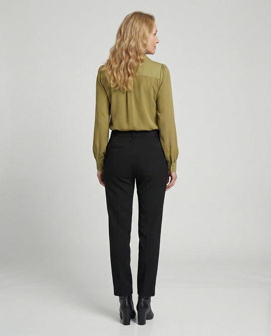 Damen Bluse mit modernem V-Ausschnitt