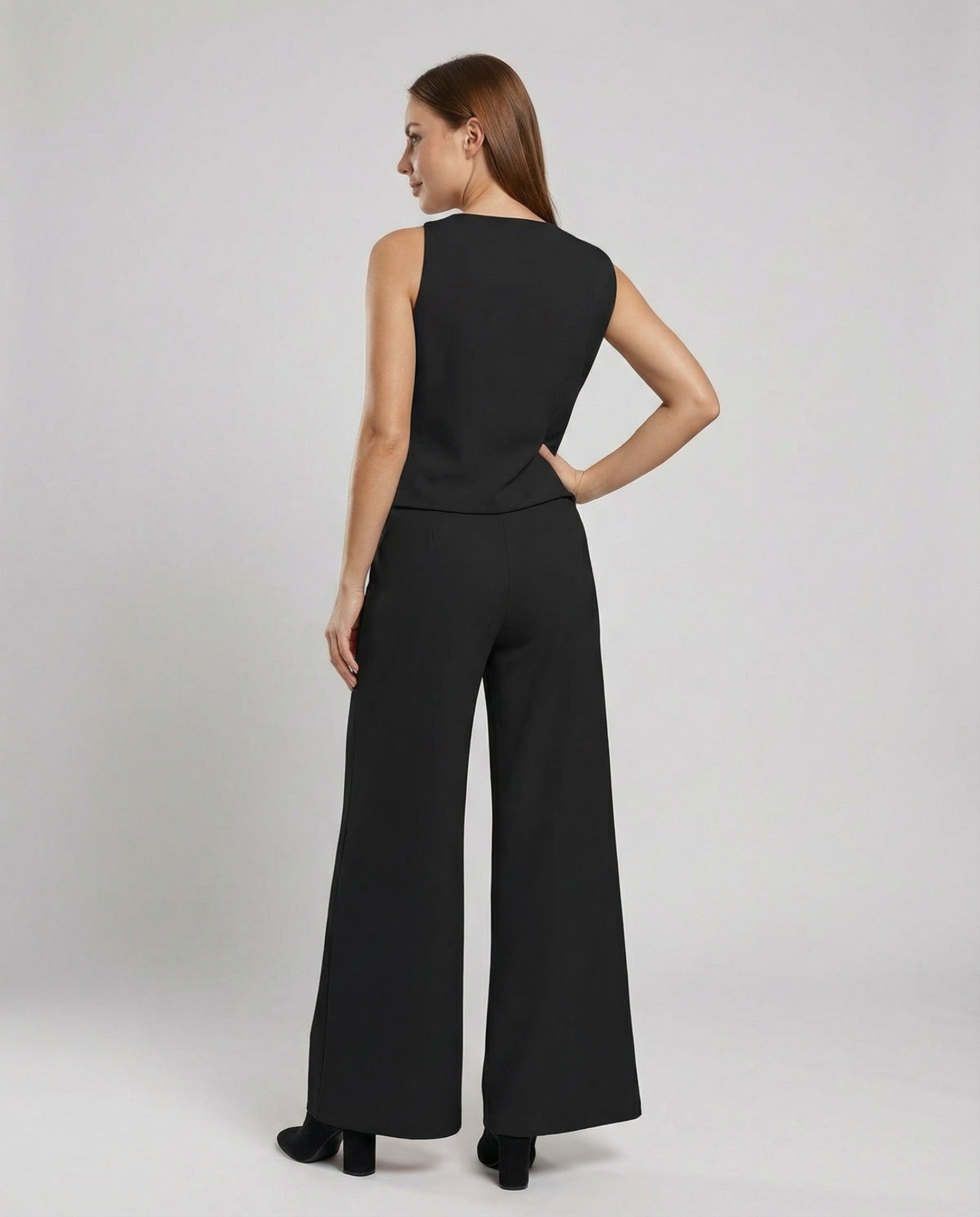 Eleganter Jumpsuit mit Rundhalsausschnitt für Alltag & Besondere Anlässe - R&B