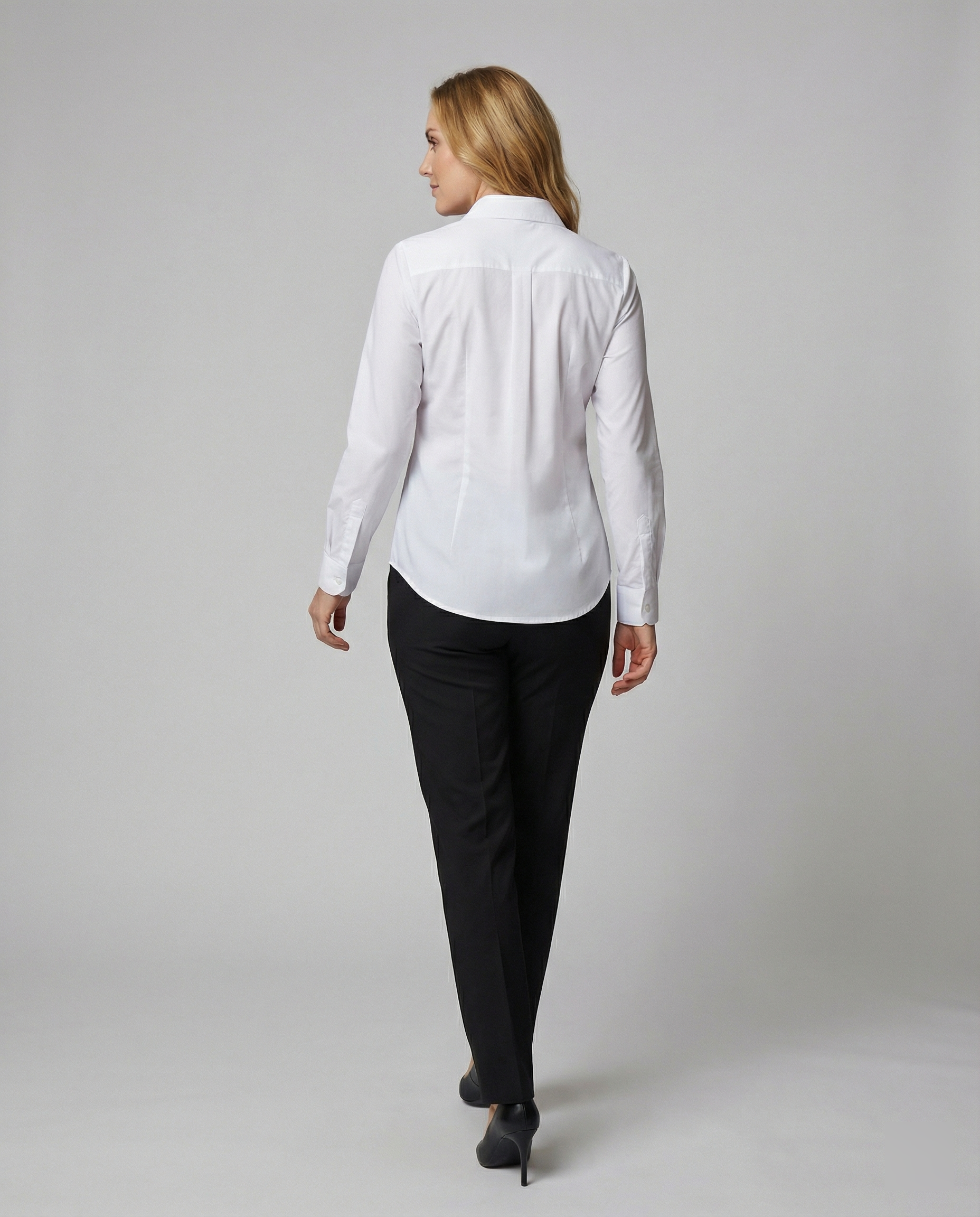 Hemdbluse Damen figurbetont mit Knopfdetails
