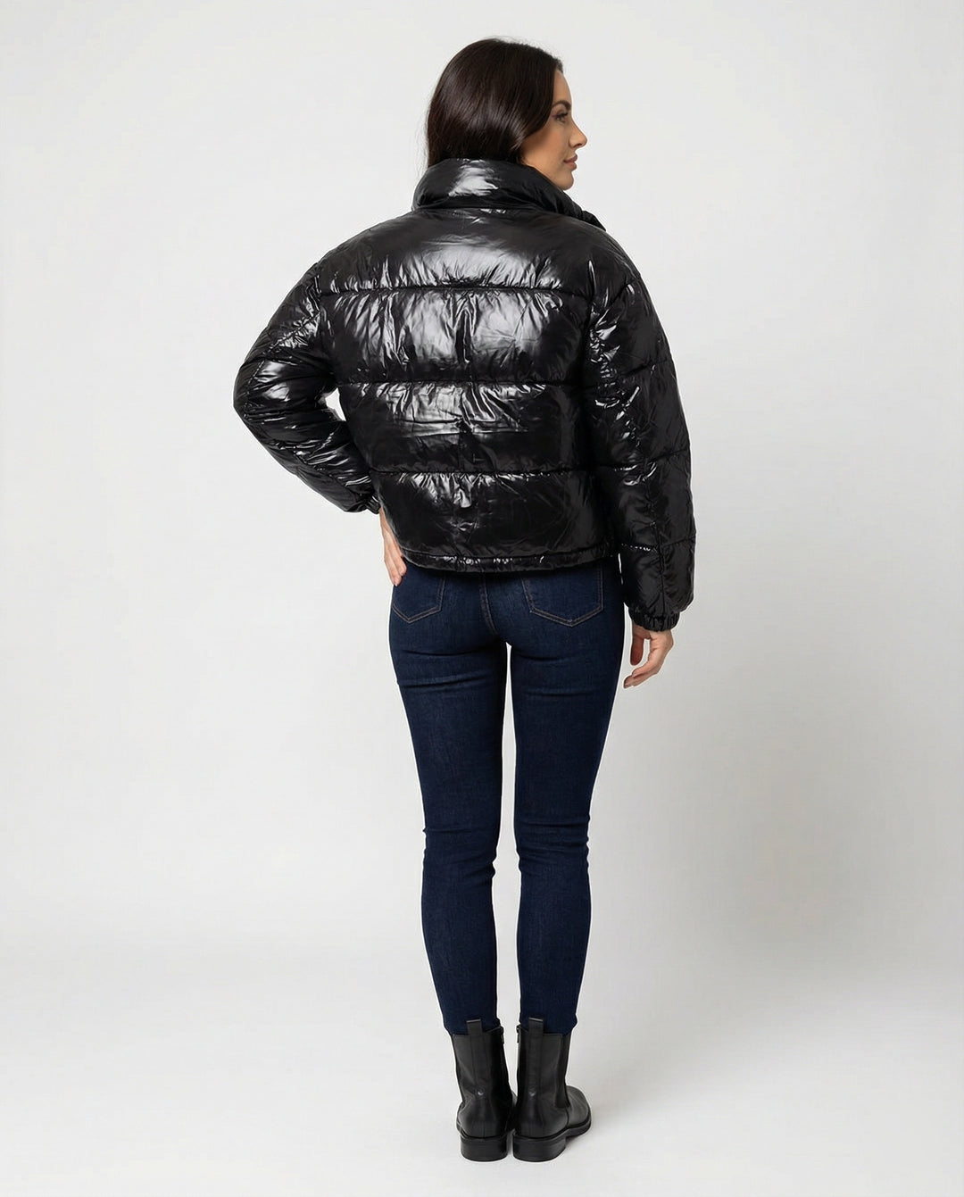 Kurze Steppjacke Damen mit glänzender Oberfläche