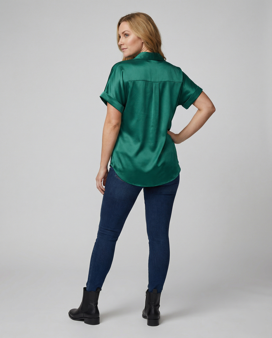 Damen Satin-Bluse mit großem Kragen und überschnittenen Schultern R&B