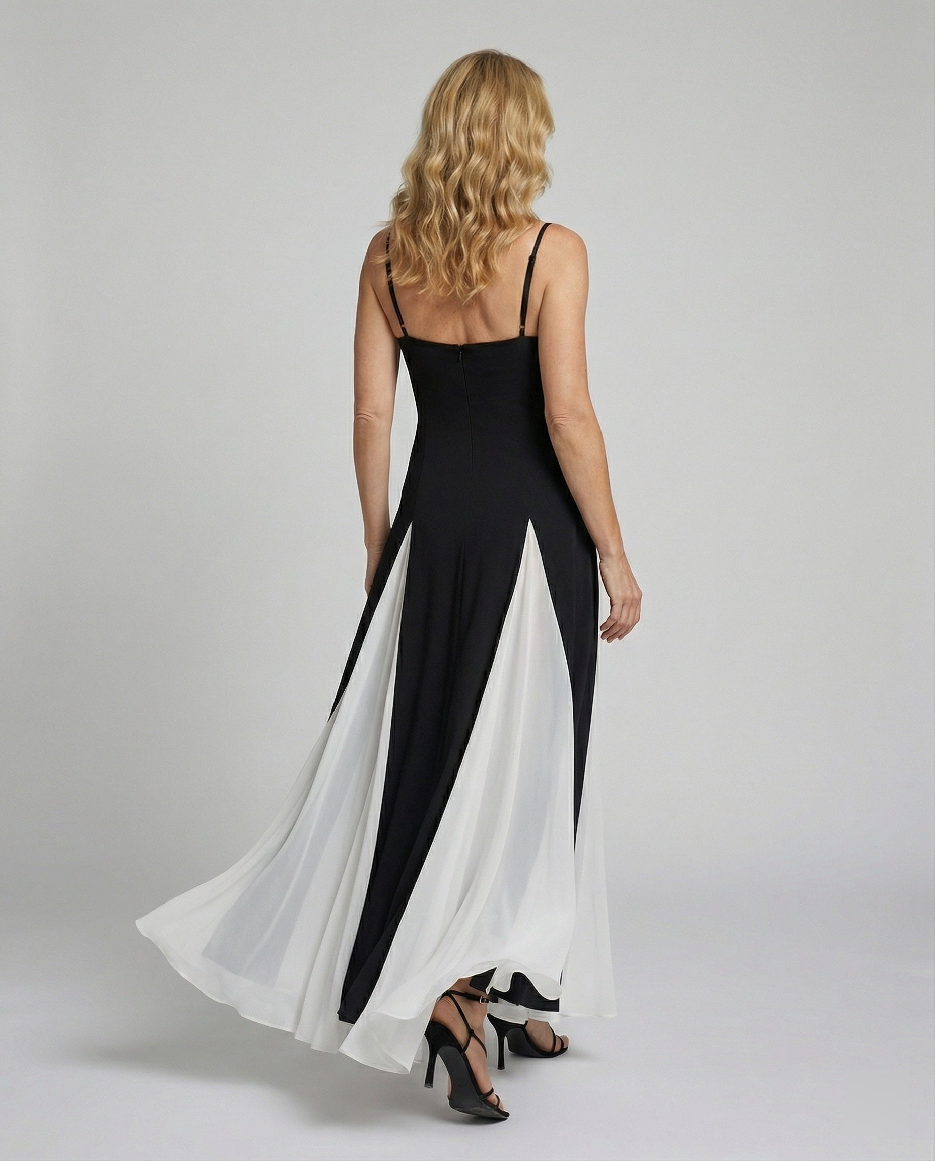 Damen Maxikleid mit elegantem Schlitz