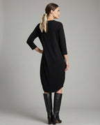R&B | Einfarbiges Kleid mit Rundhalsausschnitt und Tasche