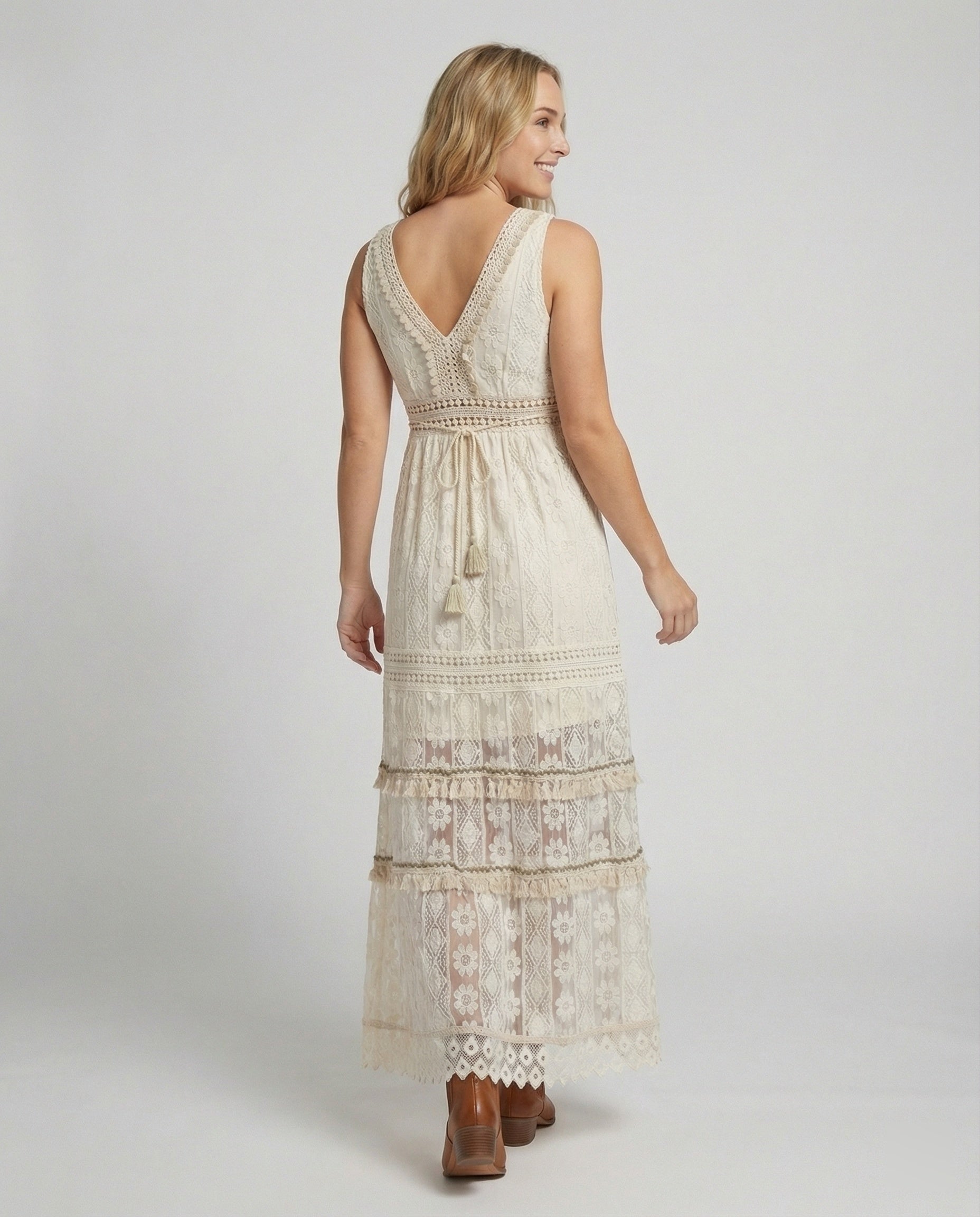 R&B | Anmutiges Boho-Spitzenkleid für Den Sommer
