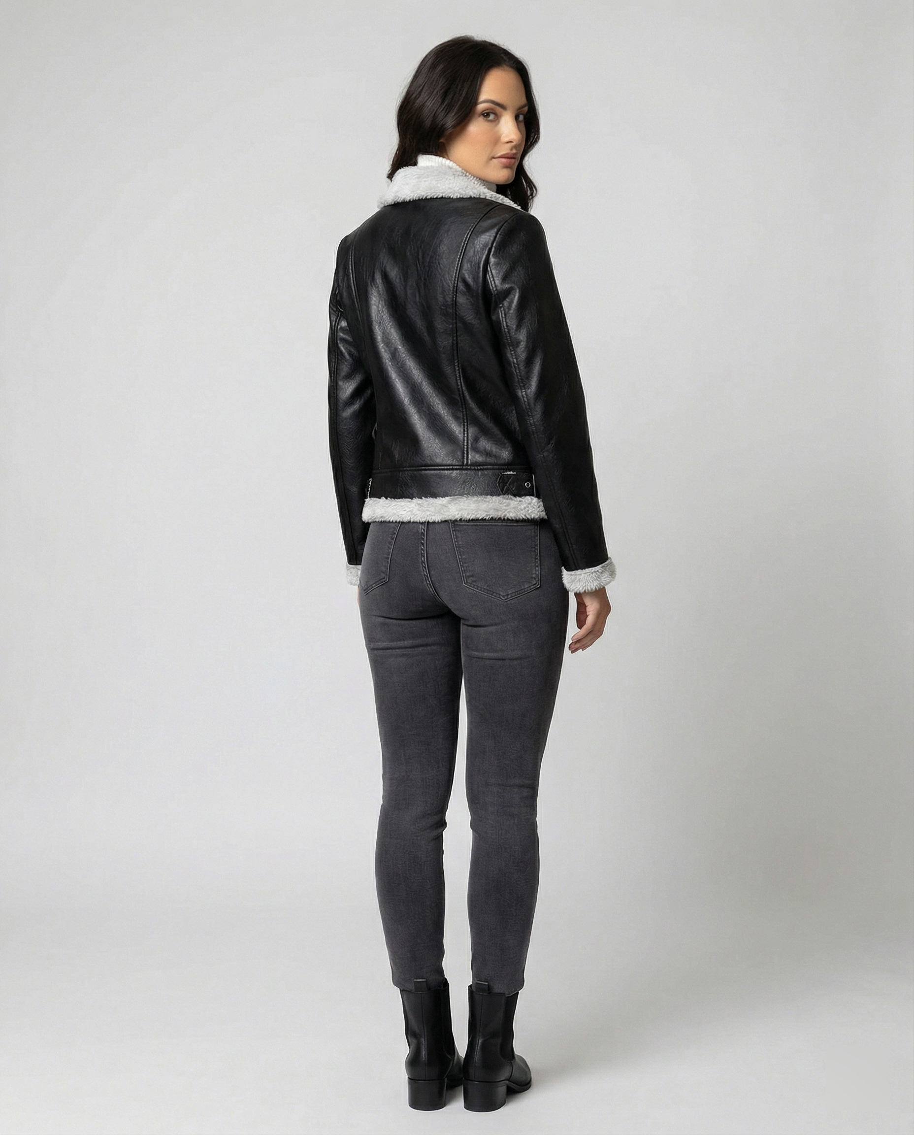 Modische Steppjacke Damen mit modernen Details