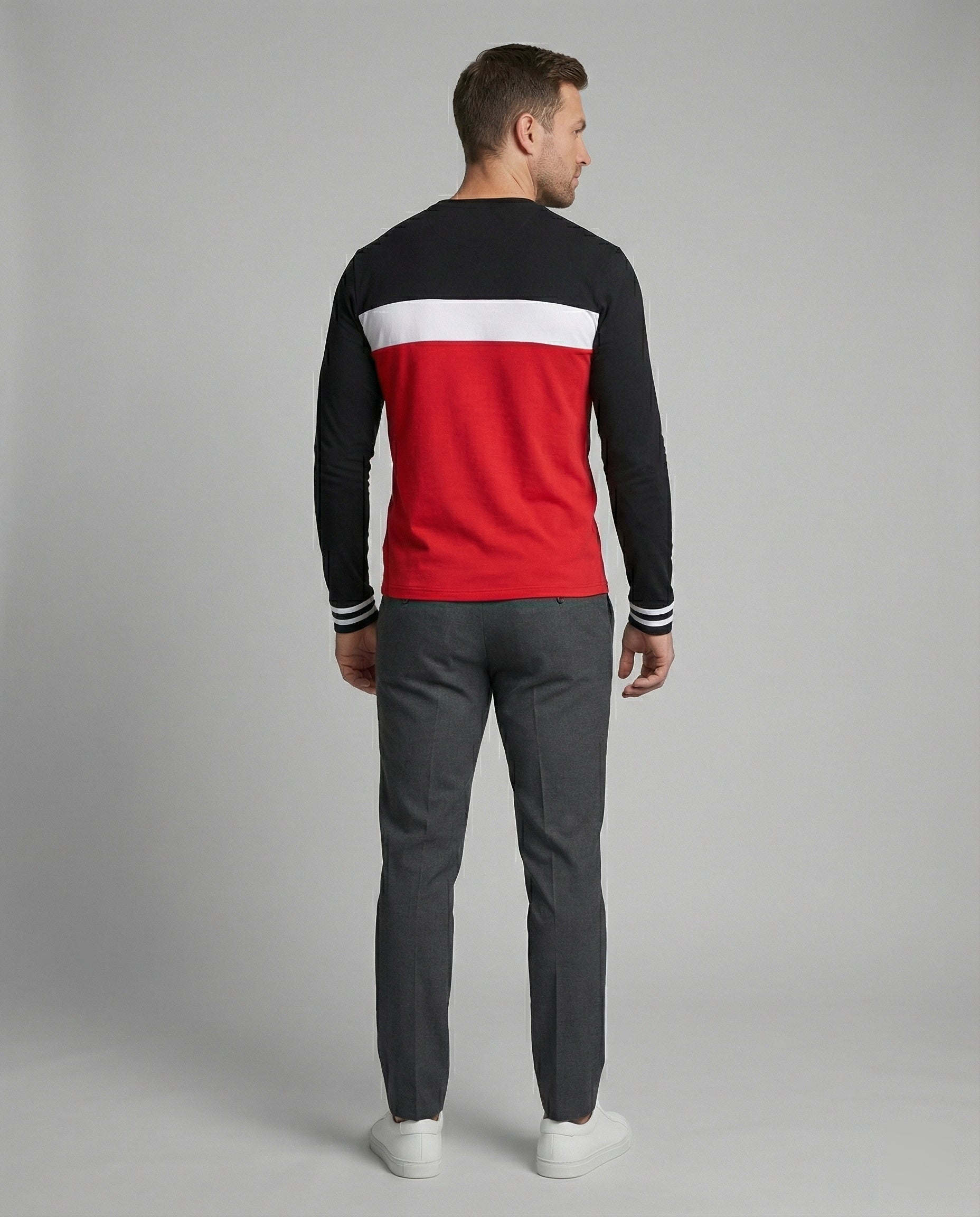 Herren Langarmshirt mit sportlichen Farbakzenten und bequemer Passform