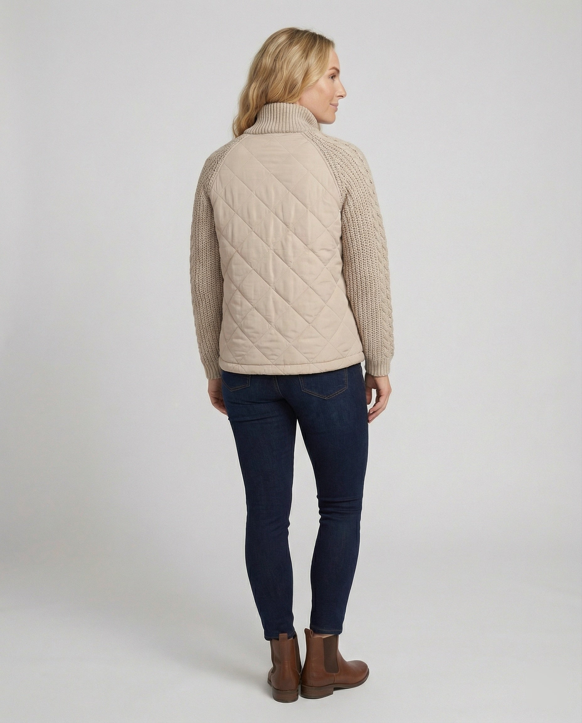 Steppjacke Damen mit Strickmuster und hohem Kragen