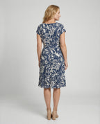 Damen Kleid mit floralem Muster und Bindegürtel