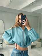 R&B | leichter kurzer Sport-Sweatshirt mit Kapuze
