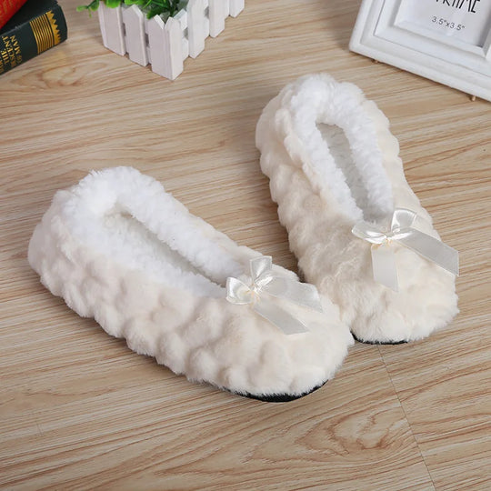 April Slippers | Weich & Flauschig R&B
