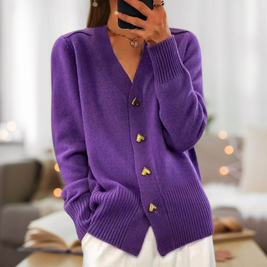 R&B | Strickjacke mit Herzknopf-Akzenten