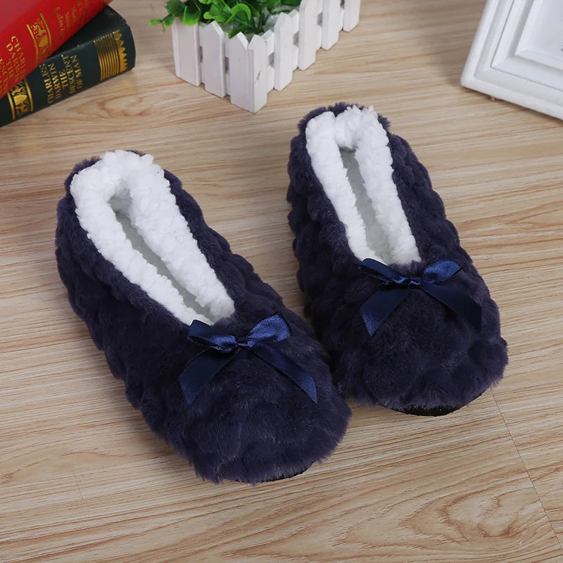 April Slippers | Weich & Flauschig R&B