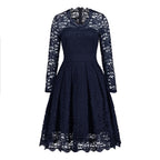 R&B | Knopfron Laced Sleeve Kleid