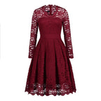 R&B | Knopfron Laced Sleeve Kleid