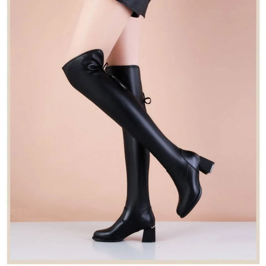 Flexible Stiefel mit langem Schaft, Blockabsatz und Quaste R&B R&B