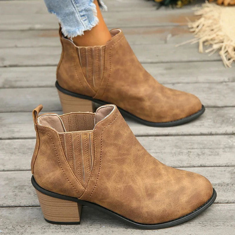 Vintage Stiefeletten mit dicken Absätzen R&B