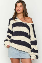 R&B | gestrickter Pullover mit schulterfreiem Streifenmuster