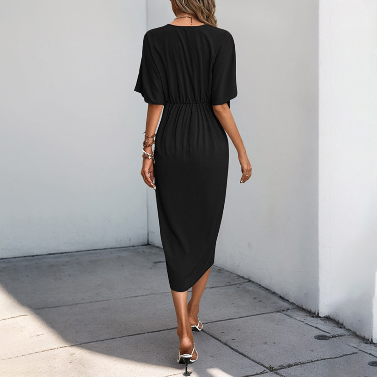 R&B | Einfarbiges unregelmäßiges Kleid mit Schulterärmeln