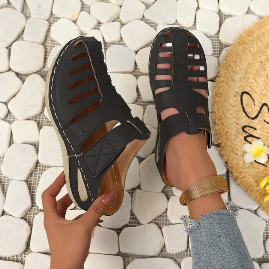 Stilvolle Hollow Wedge Sandalen R&B