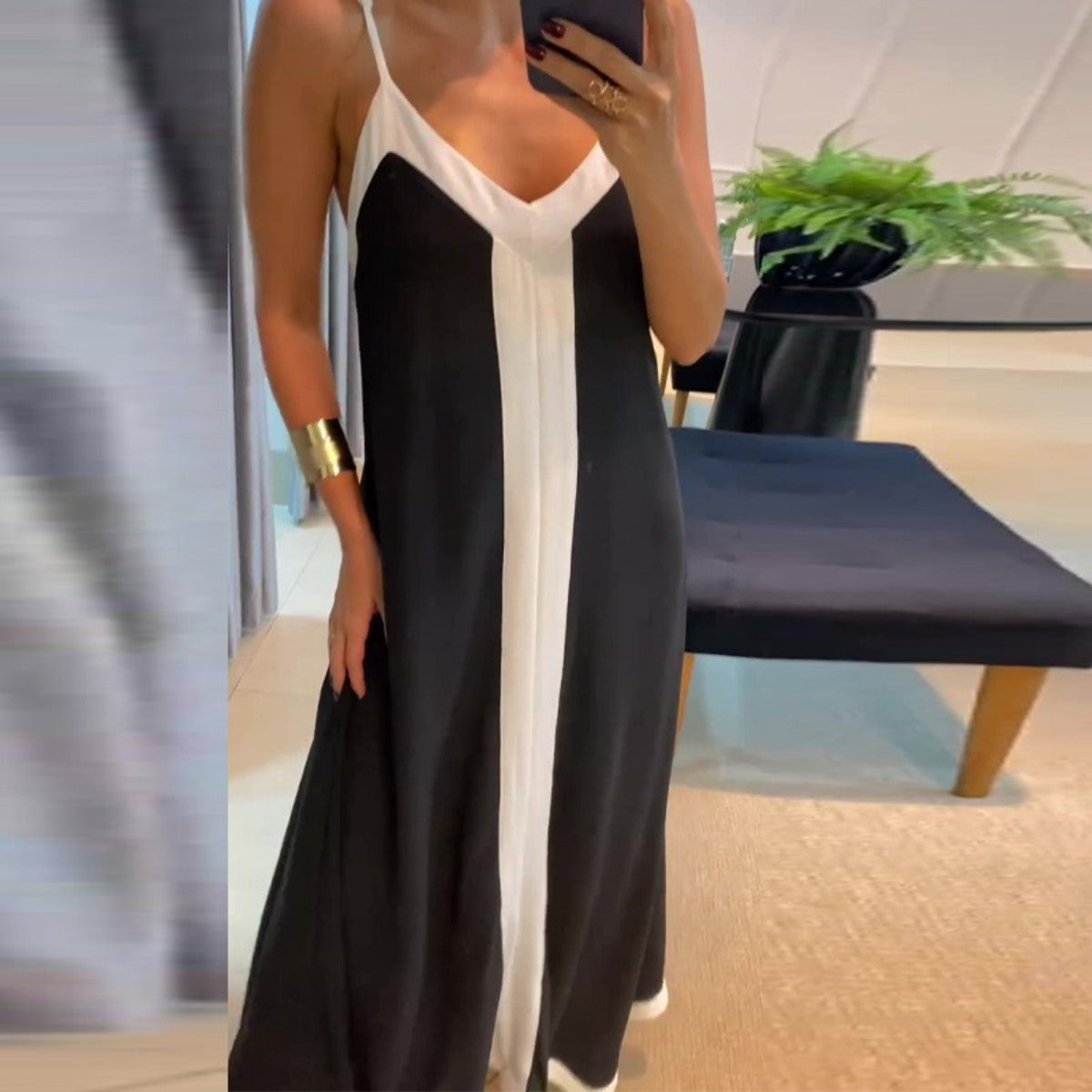 R&B | Kontrastfarbenes langes Kleid mit V-Ausschnitt und Strapsen