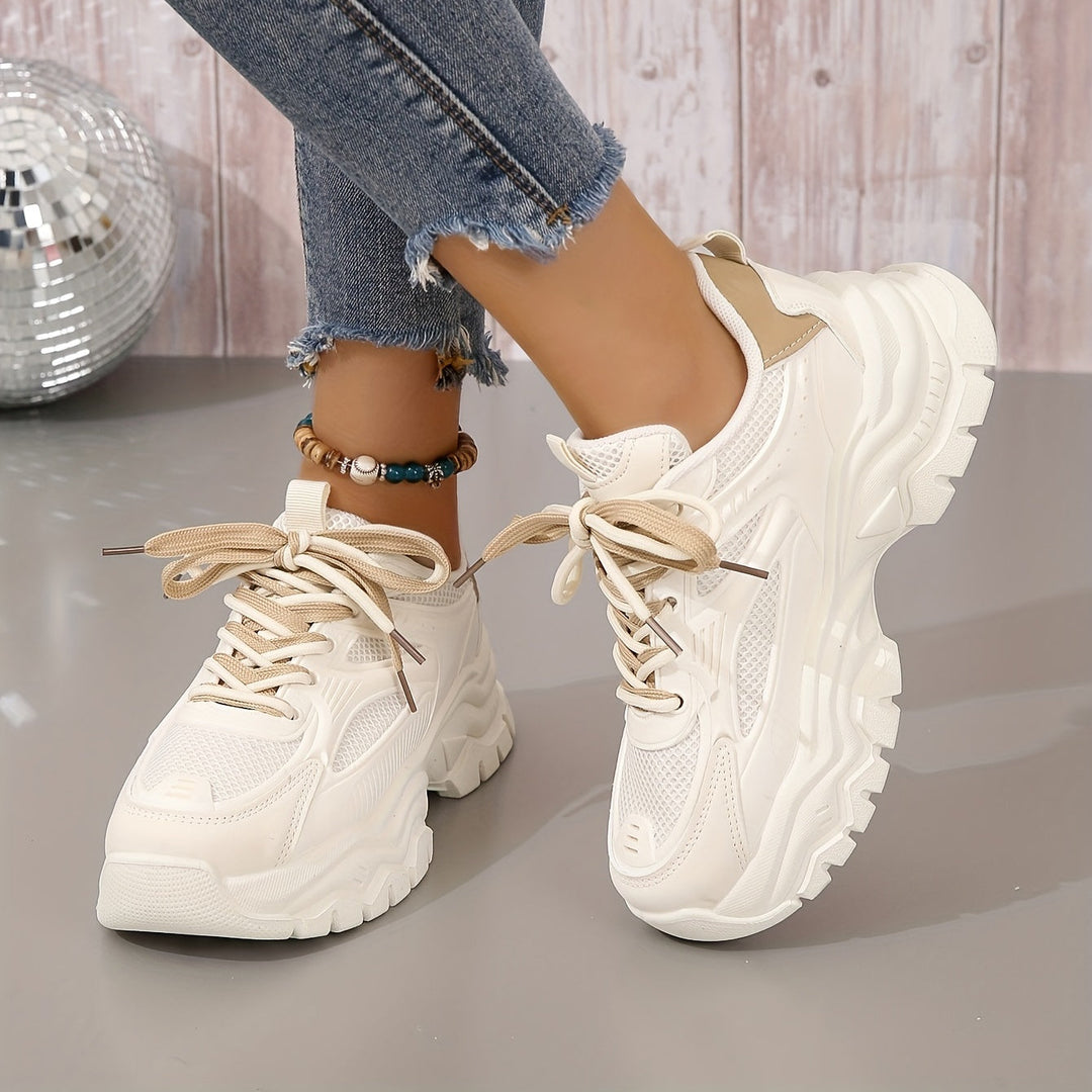R&B | Plateau Sneakers mit Modernem Look