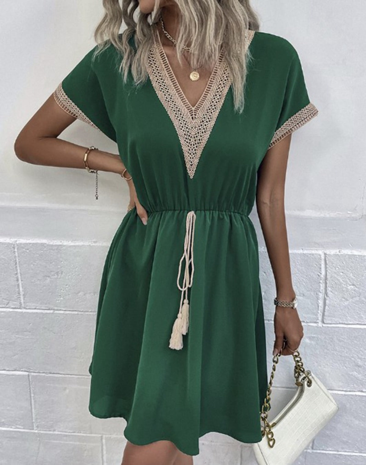 R&B | Kleid mit V-Ausschnitt aus Spitze