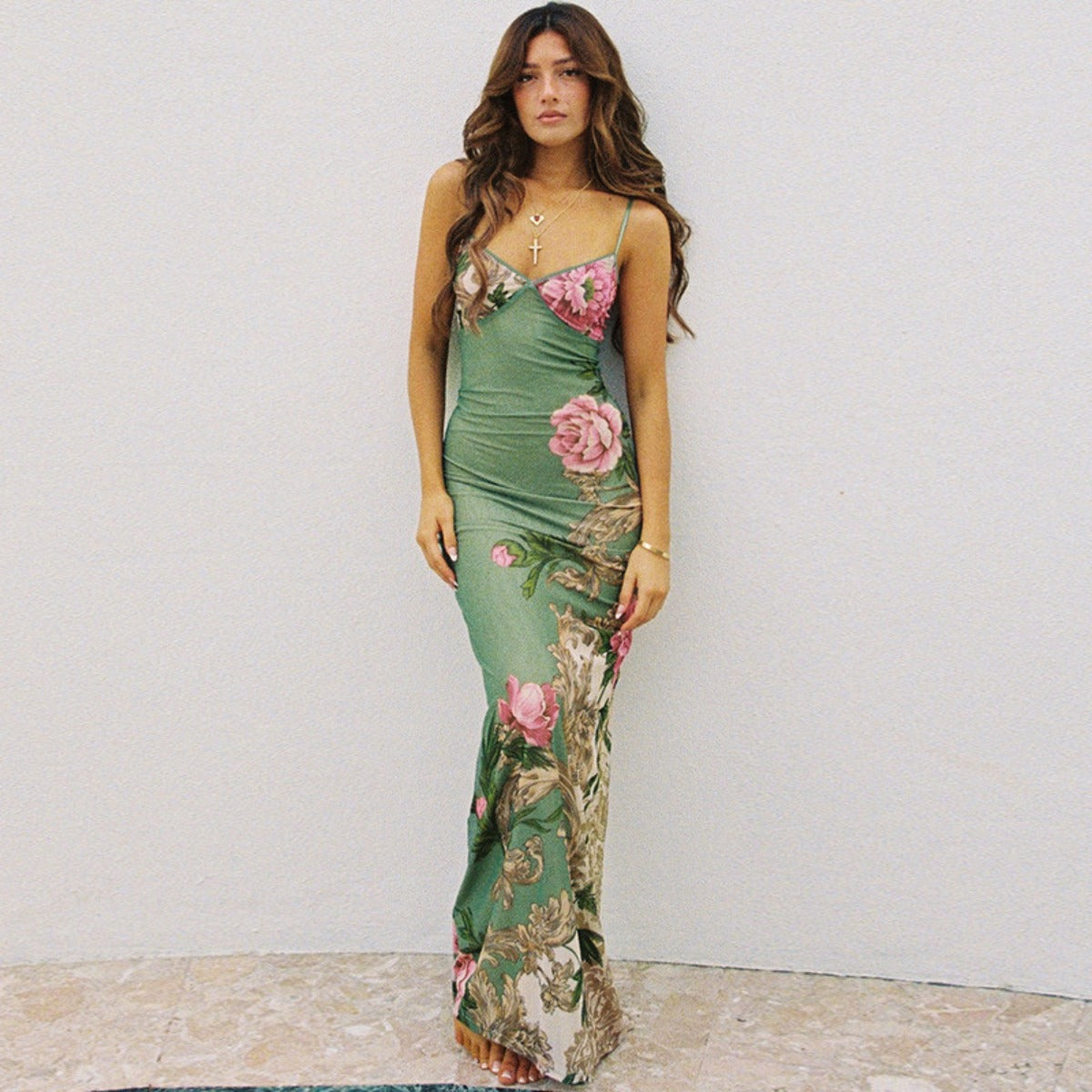 R&B | Schlankes Kleid mit Sling-Print