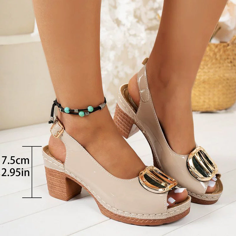 Sandalen mit klobigem Absatz und Schnalle R&B R&B