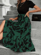 R&B | Kleid mit Floralem Druck und Rundhalsausschnitt