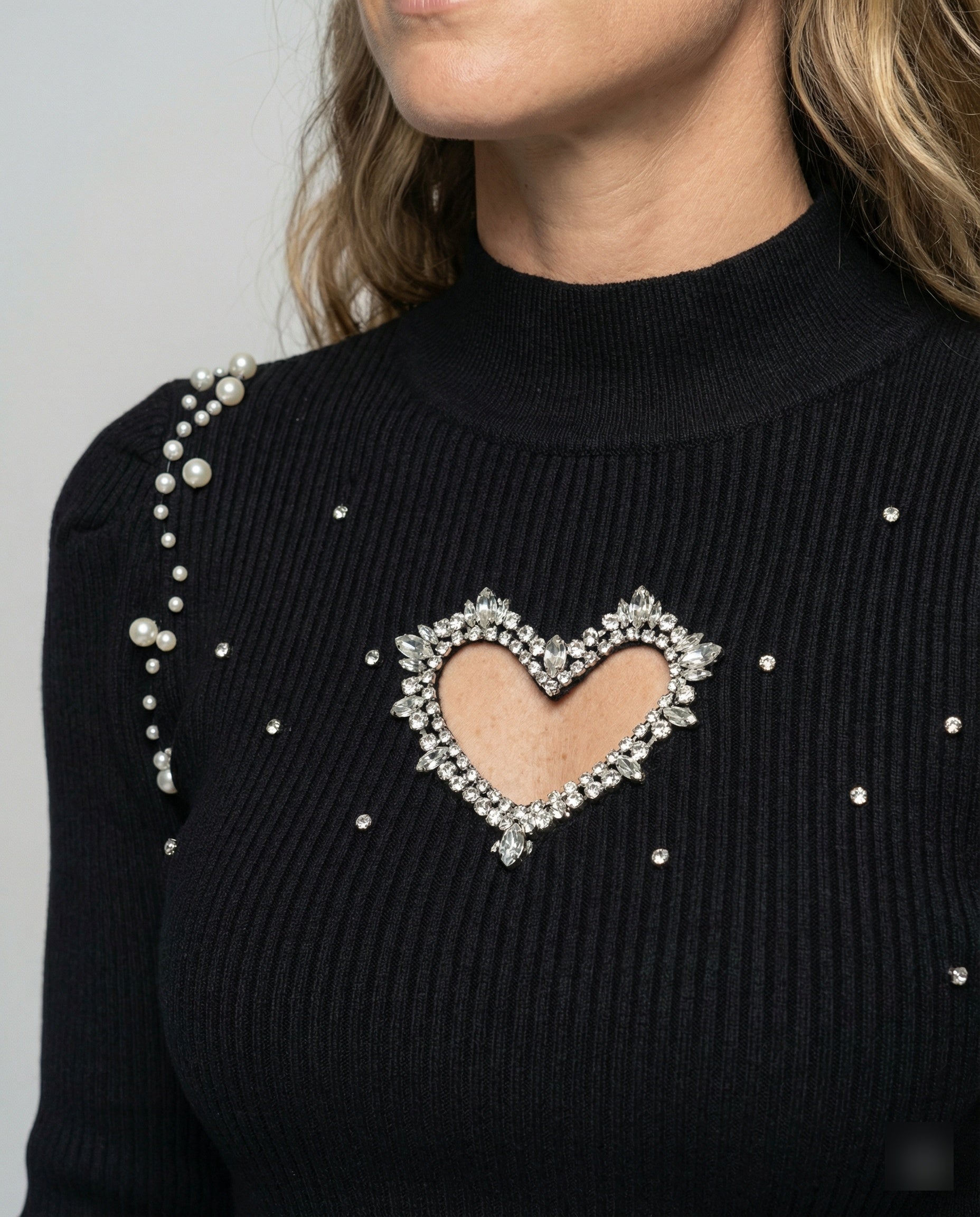 Damen Pullover mit herzförmigem Ausschnitt und glitzernden Details R&B