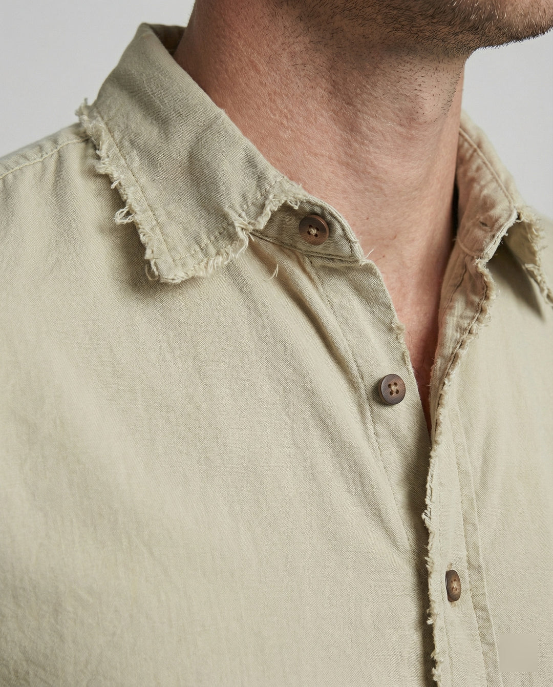 Herren lässiges Button-Down-Hemd mit asymmetrischem Saum