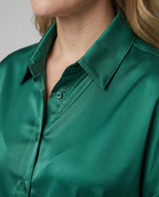 Damen Satin-Bluse mit großem Kragen und überschnittenen Schultern R&B