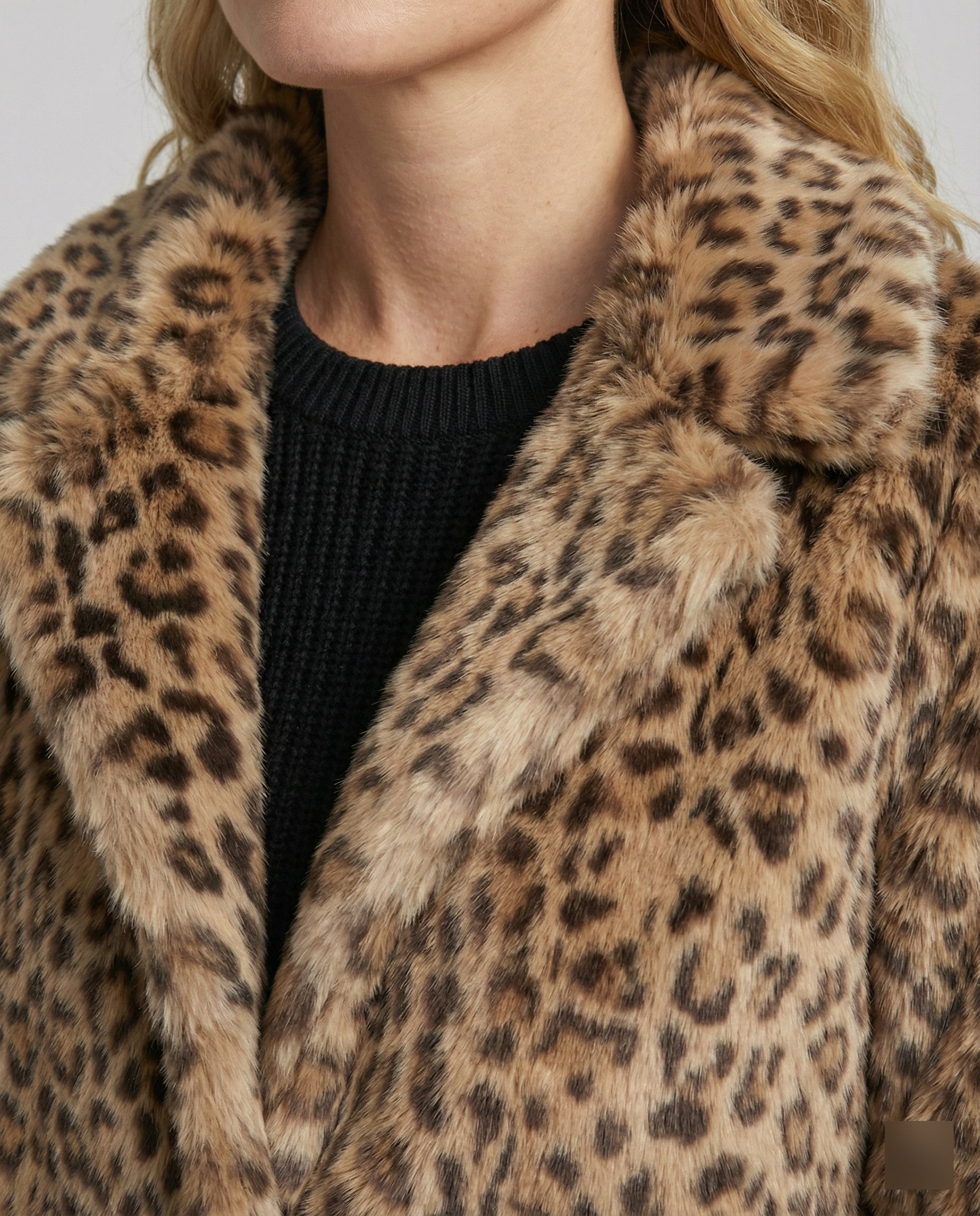 R&B | Mantel - Kunstpelz - Oversized Fit - Reverskragen - Leopardenprint