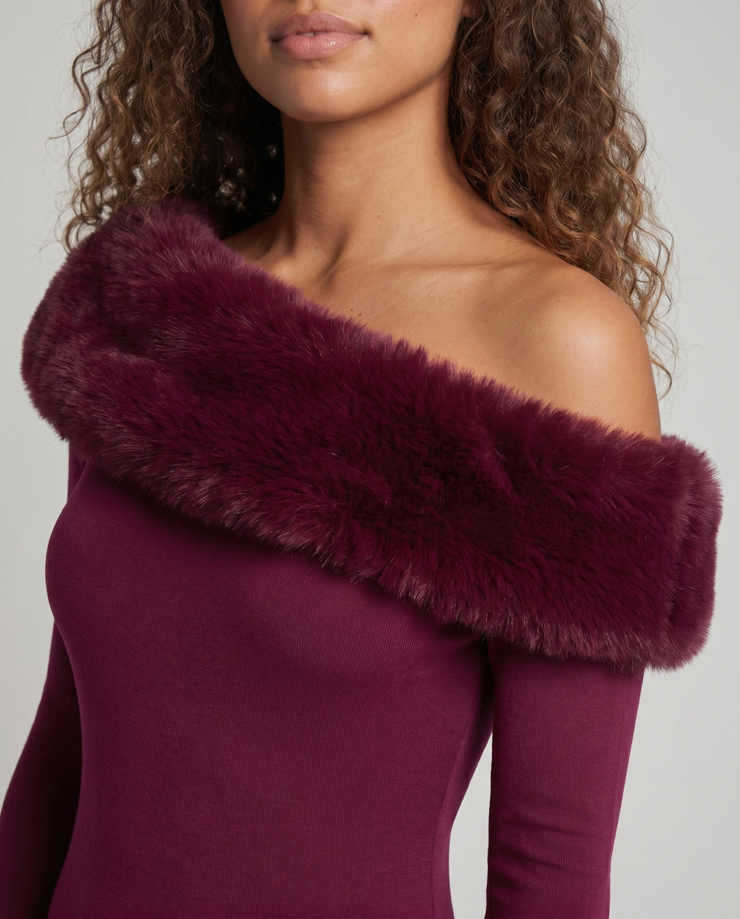 Damen Elegantes Langarm-Maxikleid mit abnehmbarem Pelzbesatz R&B