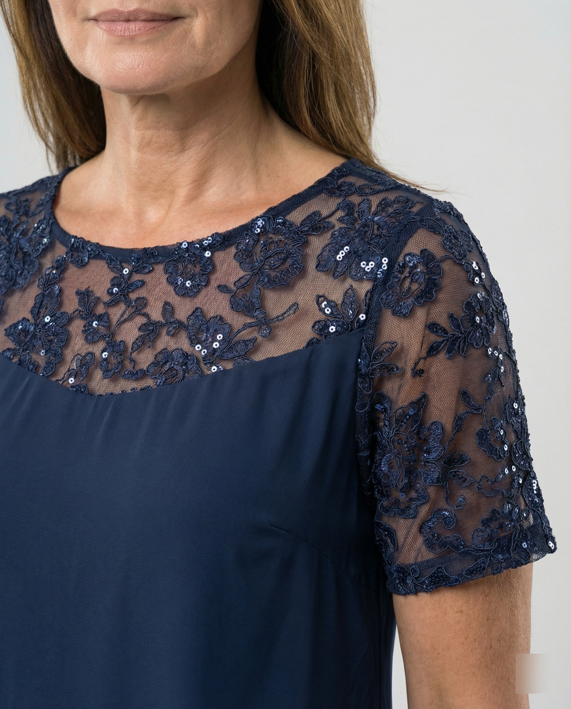 Damen Elegantes Schichtkleid mit Spitzenärmel und asymmetrischem Saum R&B