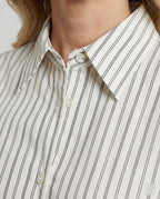 Damen Bluse mit feinen Streifen und Knöpfen