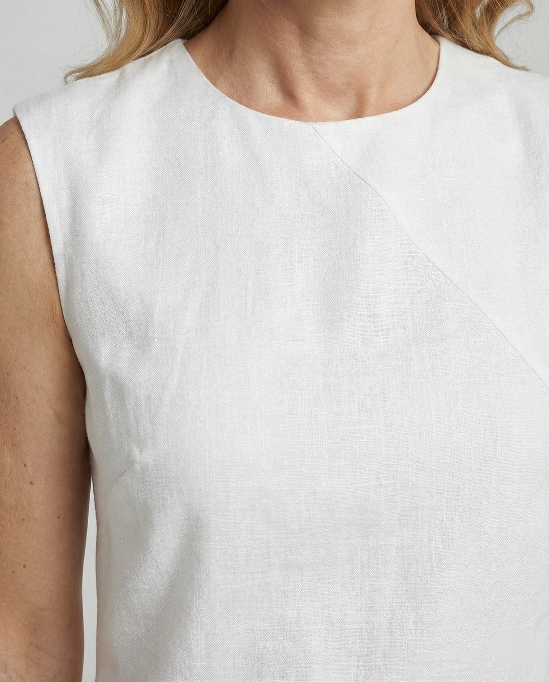 Midikleid Sommer aus Leinen mit asymmetrischem Saum
