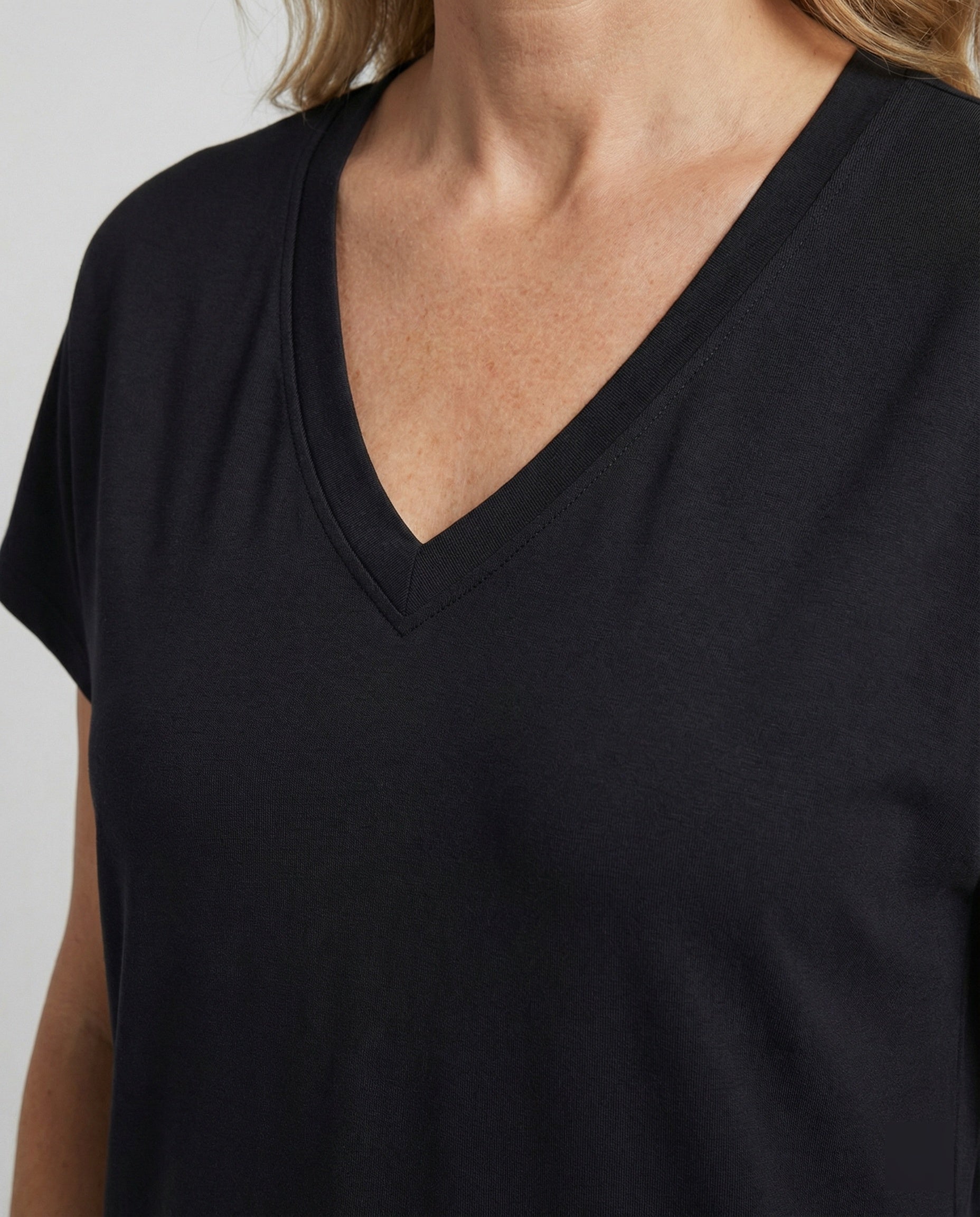Freizeitkleid Damen mit V-Ausschnitt