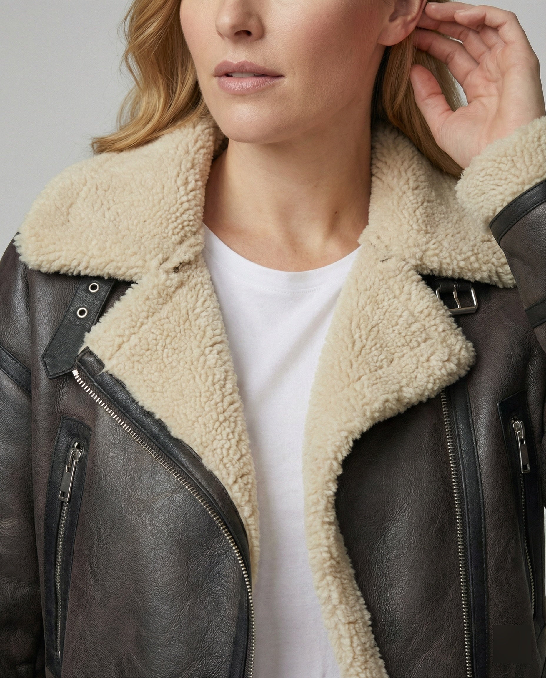 Damen Kunstlederjacke mit Kunstfellkragen