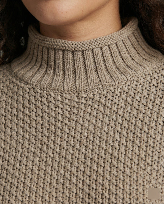 Damen kuscheliger Strickpullover mit hohem Kragen und weit geschnittenen Ärmeln R&B