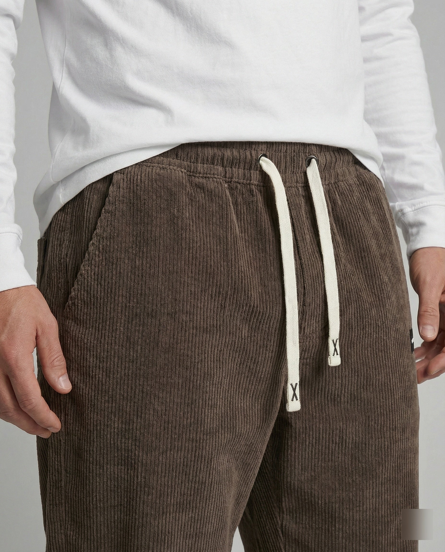Herren Cordhose weit mit Kordelzug
