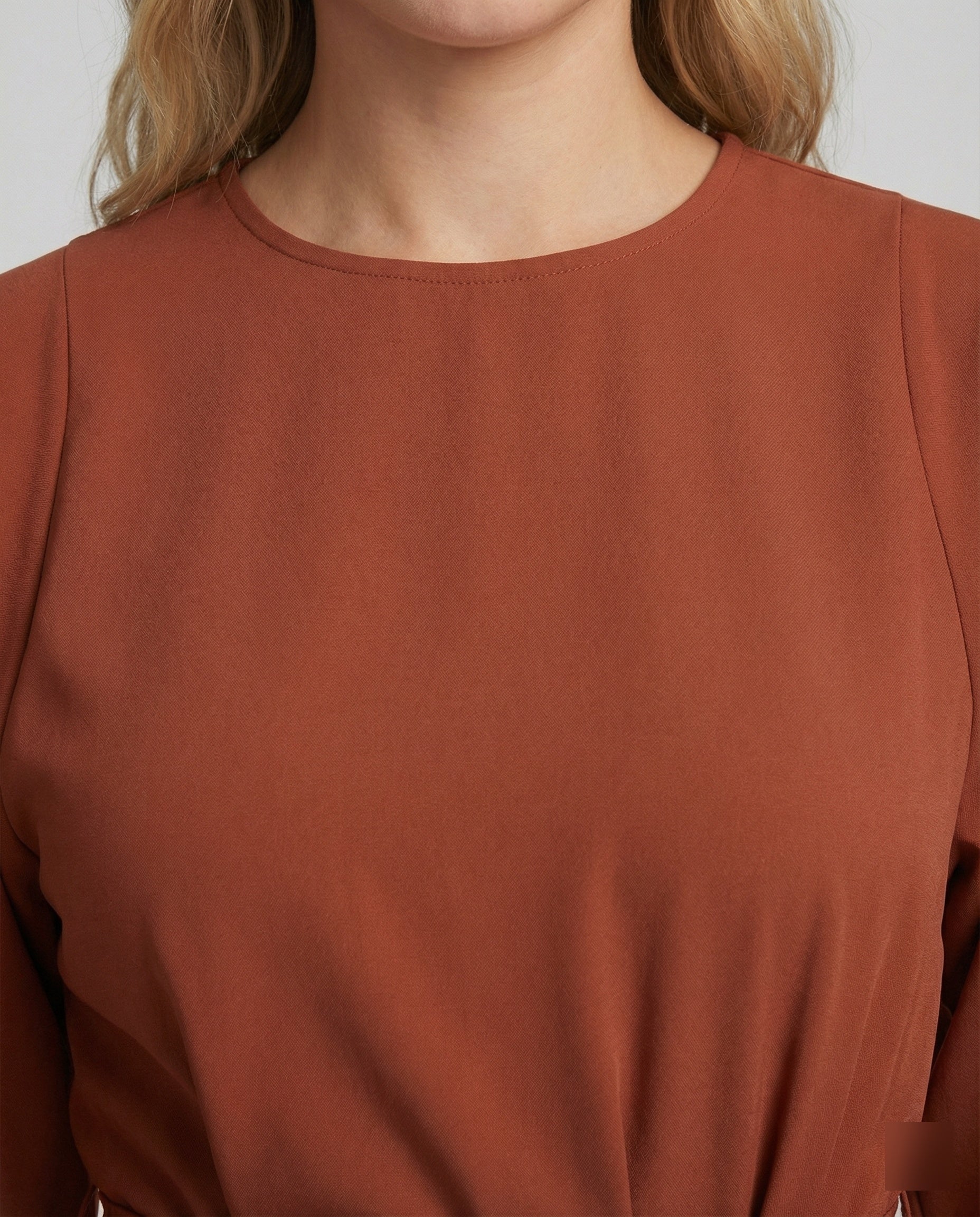 R&B | Elegantes Kleid mit Laternenärmeln und Gürtel