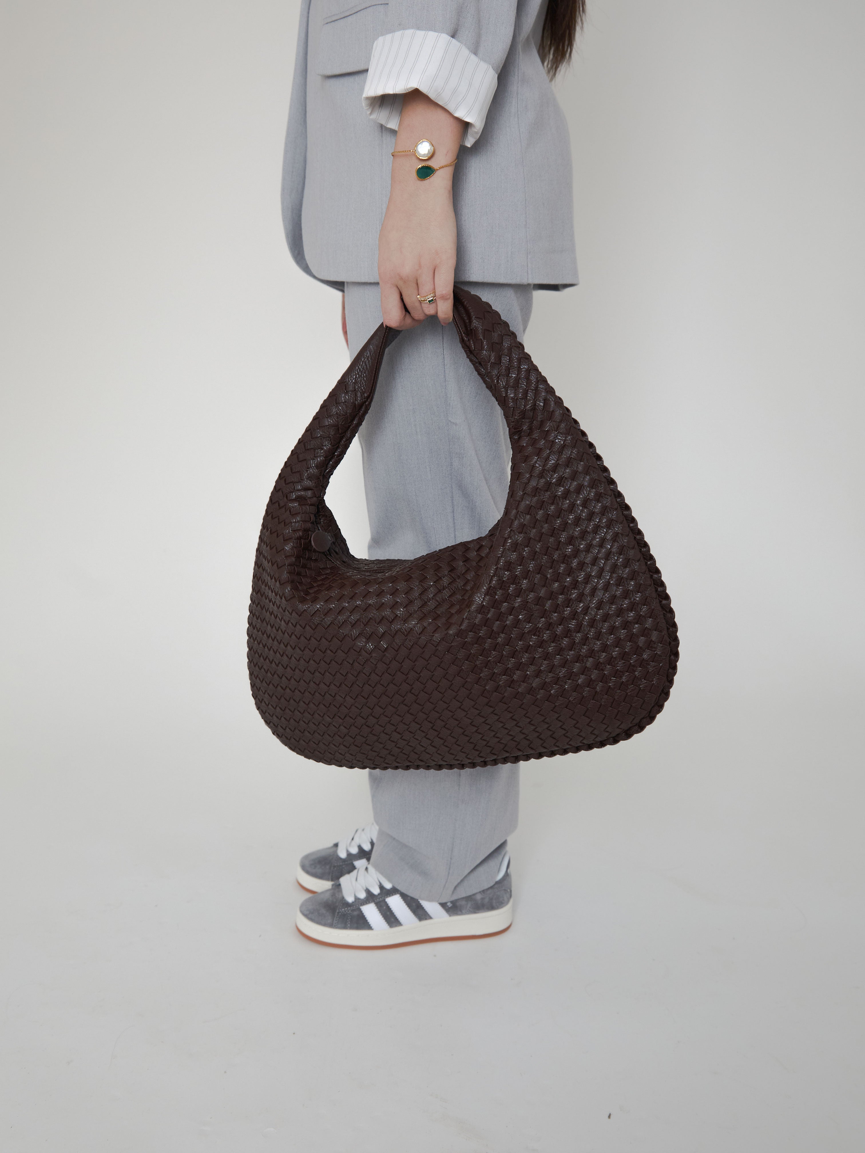 R&B | Kaffee Damenhandtasche Mit Geflochtenem Stilvollen Design