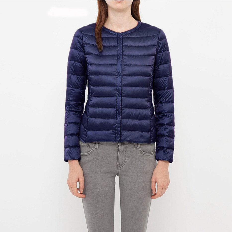 R&B | Elegance Essential" kragenlose kompakte Daunenjacke